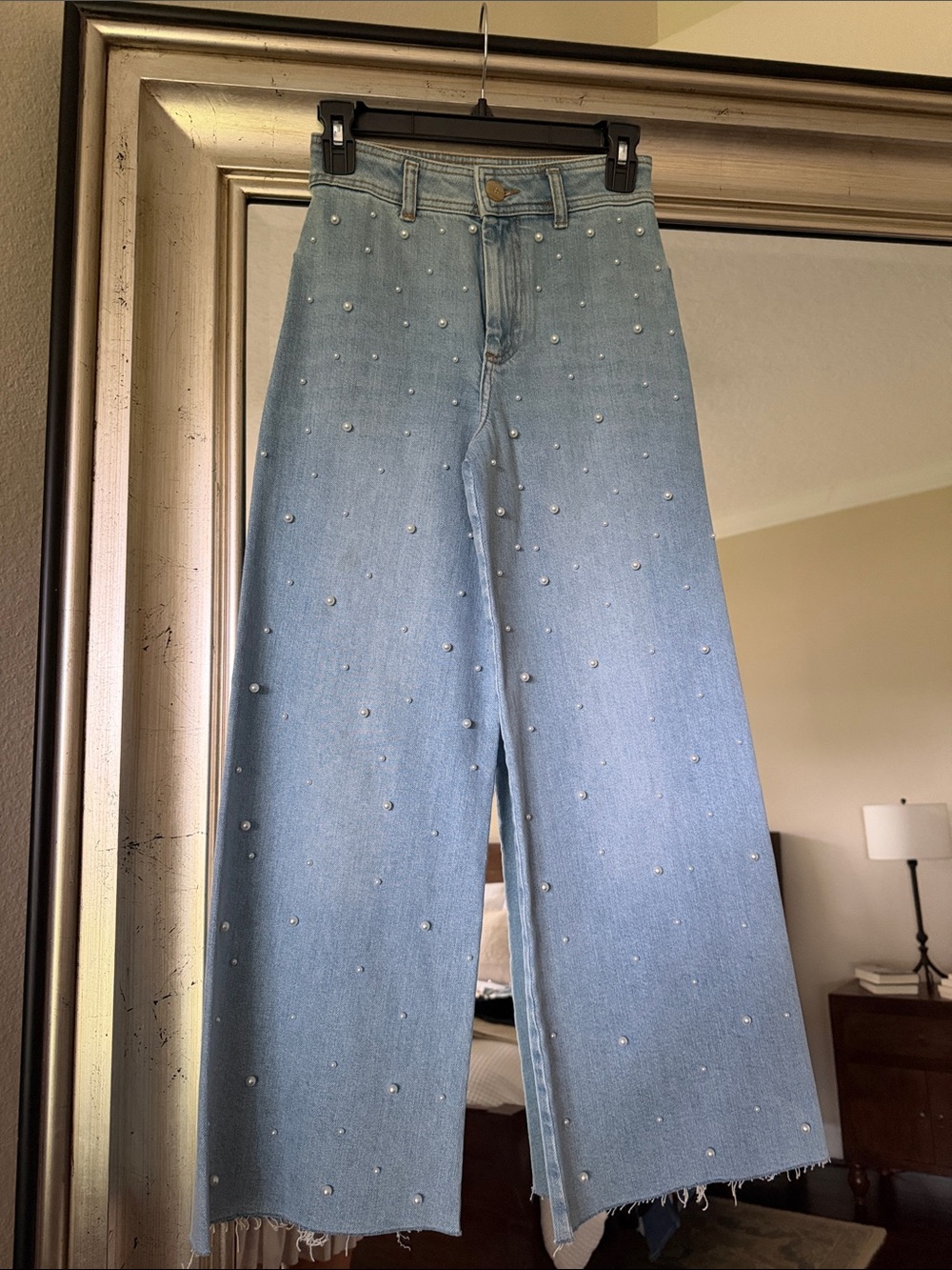 NWOT ANTONIO MELANI Light Blue Pearl-Embellished Wide Leg Jeans